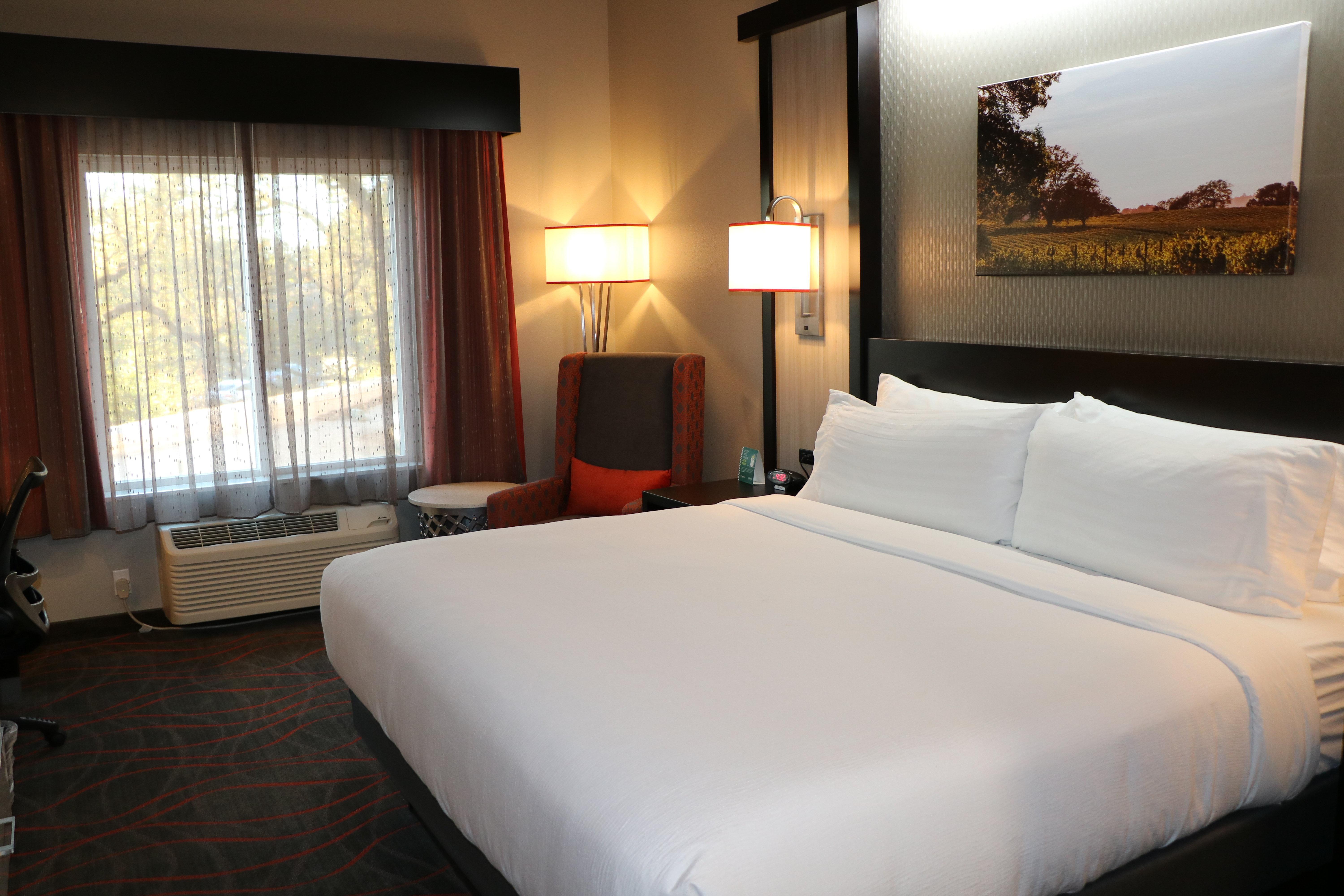 Holiday Inn Windsor - Wine Country, an IHG Hotel Exterior foto